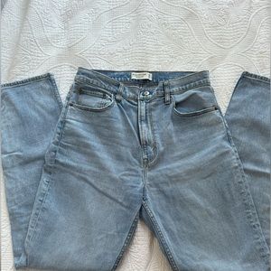 Abercrombie & Fitch | Ultra High Rise 90s Slim Straight Jeans | Size 30
